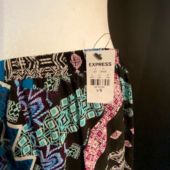 NWT - Express colorful geo print midi / sheer layered open-slit skirt - Picture 3 of 4